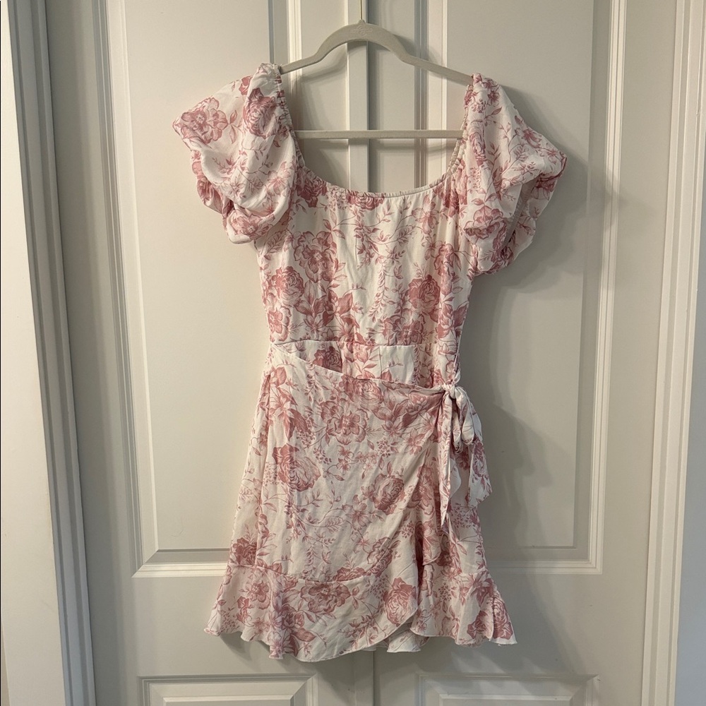 Trixxi White Top with Dusty Rose Accents